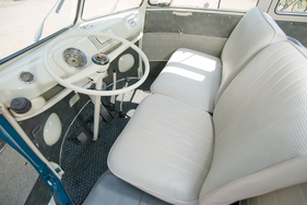 VW Bus 21-Window Deluxe Micro Bus (1966) - als Lot 259 an der RM Auction in Monterey am 15./16. August 2014