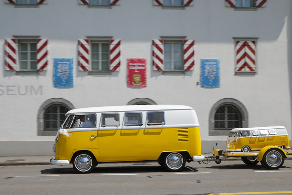 Image: VW Bus T1 (1966) - the "Babushka" on the public cab ride - Oldtimer in Obwalden (O-iO) 2023