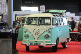 VW Bus T1 Samba (1964) - einer der beliebtesten Bullis überhaupt - Classic Expo Salzburg 2019