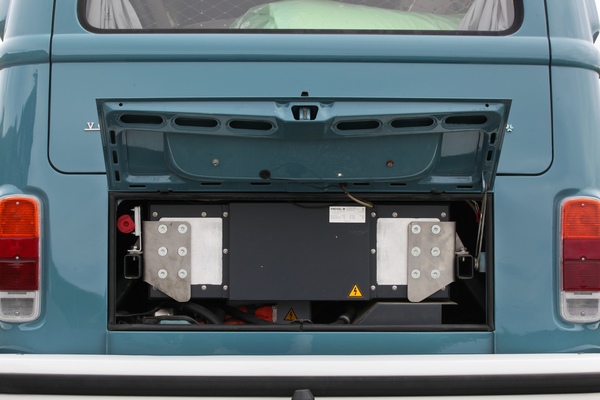 VW Bus T2 (1978) - Blick in den umgestalteten Motorraum