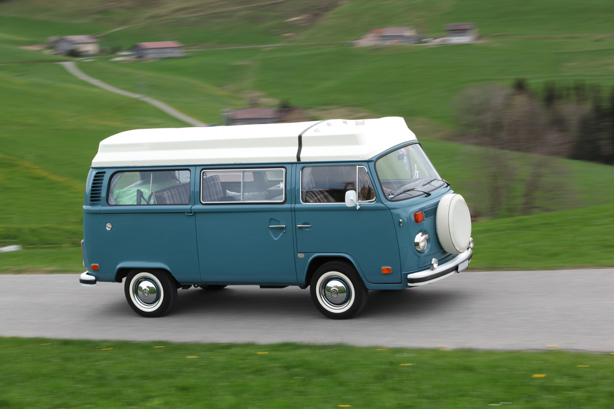 VW Bus T2 (1978) - electric on the road