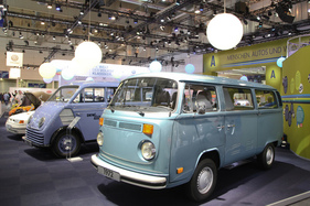 VW Bus Typ 2 (1972) - mit Elektroantrieb als Versuchsfahrzeug (Techno Classica 2018)
