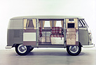 VW-Camping-Bus, ab 1961 produziert – ab 1961 waren permanente Umbauten von Westfalia erhältlich.