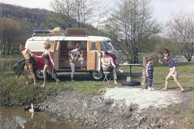 VW-Camping-Bus, ab 1961 produziert – mit dem Klappdach ausgerüstet