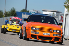 VW Corrado - umfangreich modifiziert und orange - am 2. TCS Youngtimer und Classictreffen in Pratteln im Jahr 2016