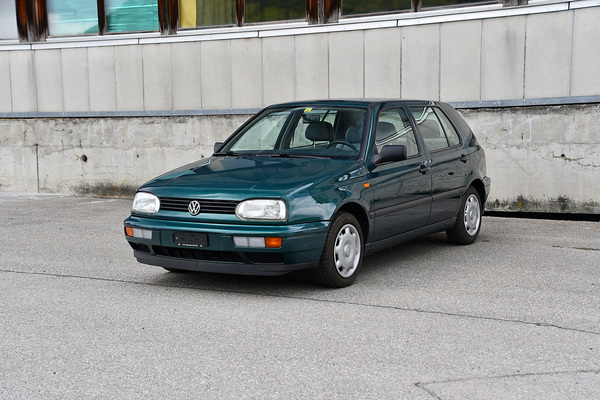 VW Golf 1.8 Swiss Line (1996) - Lot 54 an der Oktober-Versteigerung der Oldtimer Galerie am 12. Oktober 2024