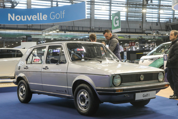 VW Golf (1980) - die erste Generation wurde von 1974 bis 1983 gebaut - Rétromobile Paris 2024