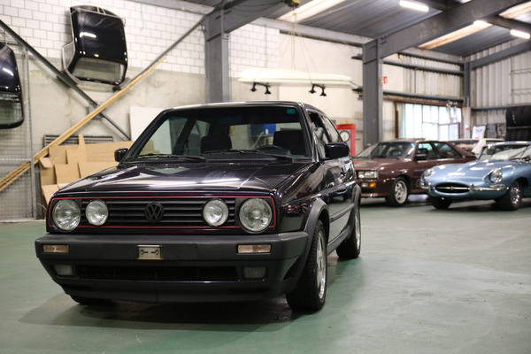 Bild: VW Golf 2 GTI Fire and Ice von 1990 - 1. Auktion Klassischer Automobile  der Halder & Stucki GmbH anlässlich der Swiss Classic Car Days am 16. September 2023