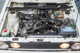 VW Golf Cabriolet 1800 (1988) - querliegender Vierzylinder-Frontmotor