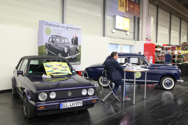 VW Golf Cabriolet als möglicher Losgewinn bei der Oldtimerspendenaktion der Lebenshilfe Giessen - Retro Classics Bavaria 2019