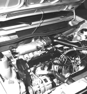 VW Golf GTI (1975) - der Golf erhält einen 110 PS starken Einspritzmotor und kreiert damit damit ein neues Fahrzeugsegment - Internationale Automobilausstellung (IAA) in Frankfurt 1975