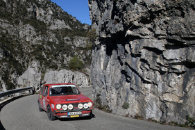 VW Golf GTI (1976) an der Rallye Monte Carlo Historique 2015