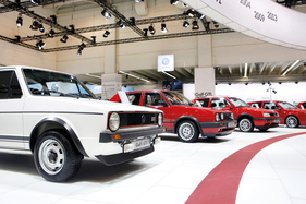 VW Golf GTI (1976) - auf der Techno Classica 2013, zusammen mit seinen NAchfolgern