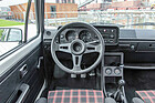 VW Golf GTI (1977) – das berühmte "Spucknapf-Lenkrad" mit Wolfsburg-Emblem