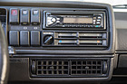 VW Golf II GTI (1989) - Mittelkonsole mit diversen unbenutzten Schaltern