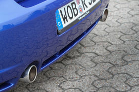 VW Golf IV R32 (2003) - hier ist die Musik - zwei grosse Auspuffendrohre