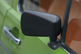 VW Golf LS (1976) - der Rückspiegel rechts kam vermutlich erst später an den Wagen