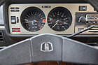 VW Golf LS (1976) - weitgehend blendfreie Instrumente - Tacho und Drehzahlmesser