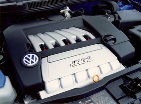 VW Golf R32 (2002) – Motor