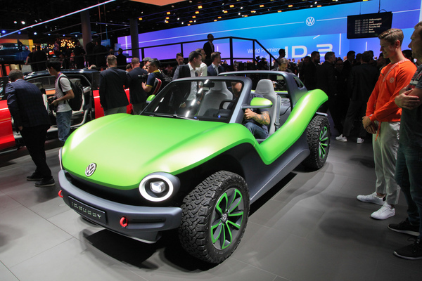 VW ID. Buggy (2018) - immer noch umschwärmt - wird er wohl gebaut? - IAA in Frankfurt 2019