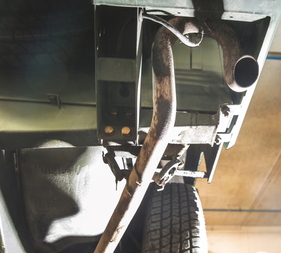 VW Iltis (1980) – Der Auspuff macht Umwege zugunsten des hinteren Rampenwinkels