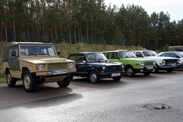 VW Iltis, Autobianchi A112, Wartburg 353, Wolga 24 – grosse Auswahl unterschiedlichster Fahrzeuge – Oldtimer-Show Berlin 2022