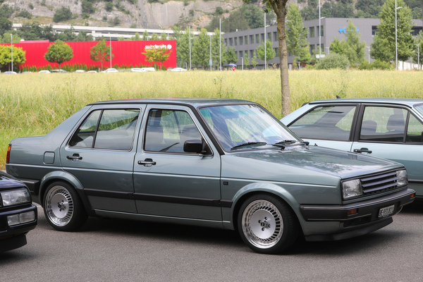 VW Jetta (1990) - als Viertürer mit Verfeinerungen - Old Wheels Biel-Bienne 2025