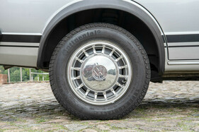 VW Jetta GLI (1980) – Verchromte Raddeckel