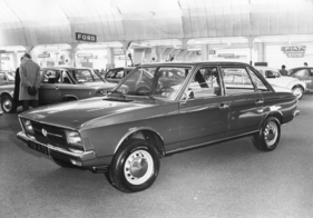 VW K 70 - Volkswagen mit Frontantrieb - der von NSU entworfene und von Volkswagen produzierte K 70 besticht durch eine reine Linienführung - gezeigt am Genfer Autosalon 1971