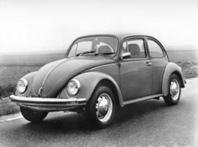 VW Käfer (1980) - in den Siebzigerjahren erhielten die Käfer auch Kopfstützen