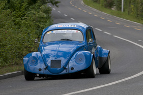 VW Käfer Typ 1 (1953) - am Start beim GP Suisse 2012 in der Kategorie Sport- und Tourenwagen 1946 - 1962 (1953)