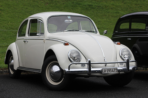Image: VW Beetle at the 2011 meeting for friends of nostalgic cars in Neuheim - the Beetle is a must at an FNA meeting
