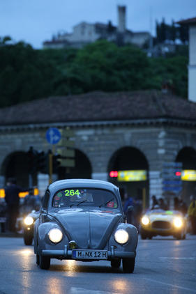 VW Käfer 1/11 (1953) an der Mille Miglia 2013 (1953)