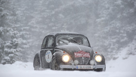 VW Käfer 11 Luxus  (1957) - an der Planai-Classic 2014