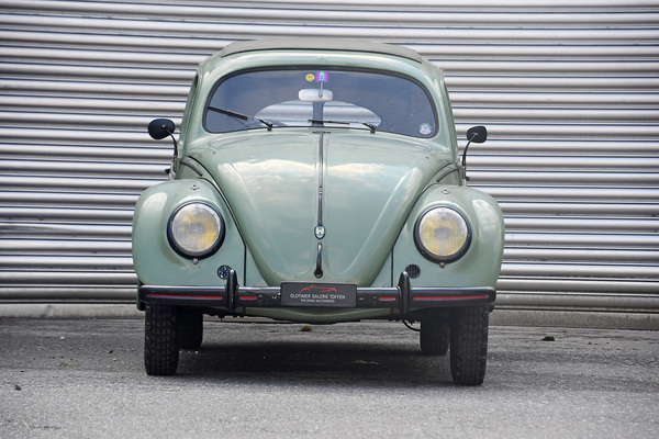 VW Käfer 1100 De Luxe (1952) - als Lot 45 angeboten an der Versteigerung der Oldtimer Galerie Toffen am 22. März 2025