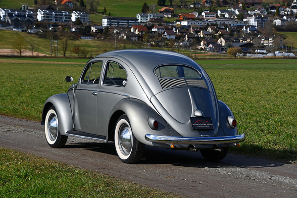 VW Käfer 1200 (1957) - als Lot 29 angeboten an der Versteigerung der Oldtimer Galerie Toffen am 22. März 2025