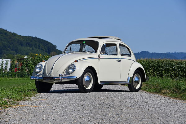 VW Käfer 1200 de Luxe (1961) - Lot 56 an der Oktober-Versteigerung der Oldtimer Galerie am 12. Oktober 2024