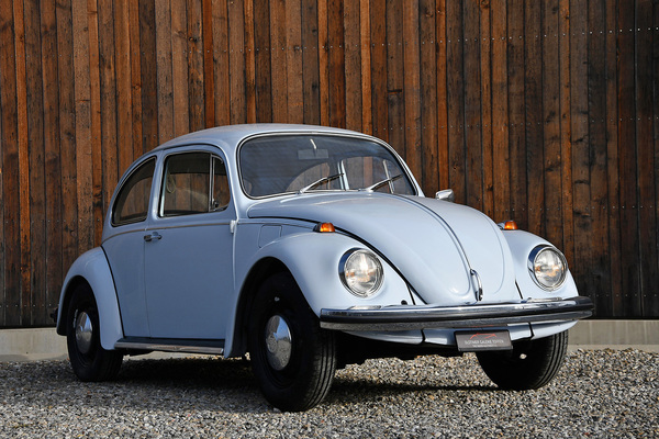 Bild: VW Käfer 1300 (1968) - als Lot 162 angeboten an der Versteigerung der Oldtimer Galerie in Toffen am 26. März 2022