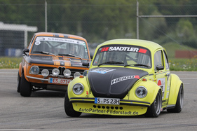 VW Käfer 1303 (1974) - Vintage Demo Racing hinter den Hallen - Klassikwelt Bodensee 2023 (1974)