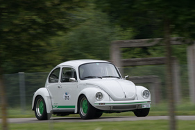 VW Käfer 1303 RS (1973) am Oldtimer GP Brugger Schachen 2019 - Starterfeld 2 «Sport- und Rennwagen» (1973)