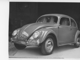 VW Käfer (1950) - in Luxusausführung und auf Hochglanz lackiert - Genfer Autosalon 1950
