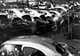 VW Käfer (1952) - Fertigung in Wolfsburg (© Volkswagen Archiv / Werk, 1952) VW Käfer (1952) - Fertigung in Wolfsburg (© Volkswagen Archiv / Werk, 1952)