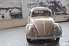 VW Käfer (1952) - der Volkswagen gehörte auch am Gotthard zu den häufigen Autos - Ausstellung "Gotthard" im Pantheon 2016