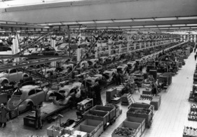 VW Käfer (1956) - Blick in die Produktion