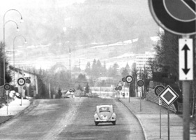 VW Käfer (1967) - im Verkehrsschilderwald (1967)