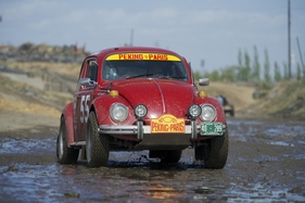 VW Käfer (1970) - starker Auftritt der schnellen Käfer - Rallye Peking-Paris 2013