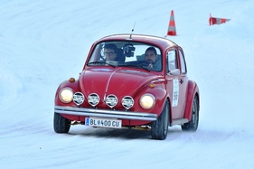 VW Käfer - Auch ein Käfer kann im Schnee VW Käfer - Auch ein Käfer kann im Schnee