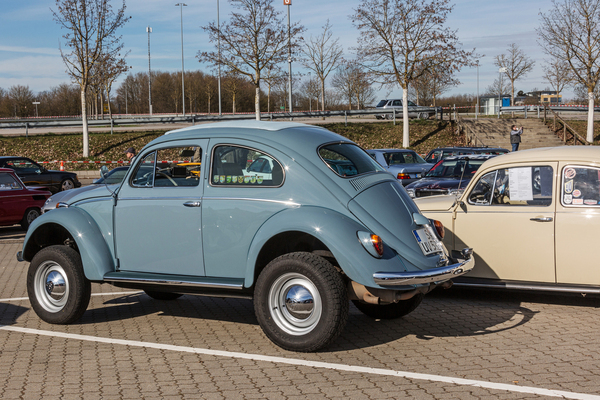 VW Käfer – Bodenfreiheit ist alles – Retro Saisonauftakt 2025