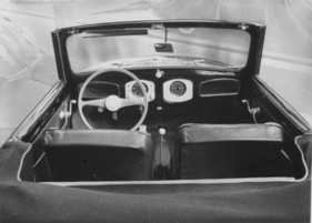 VW Käfer Cabriolet (1950) - neues, freundliches Armaturenbrett - Genfer Autosalon 1950