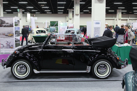 VW Käfer Cabriolet (1965) - schwarze Eleganz der Sechzigerjahre (Retro Classics Cologne 2017)